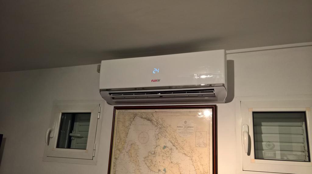蒙喜洛维西度假屋 马林斯卡 外观 照片